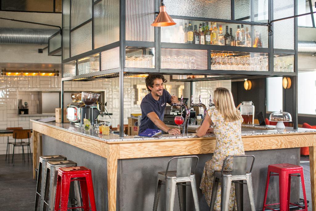 eklo paris roissy cdg airport