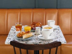 eklo paris roissy cdg airport