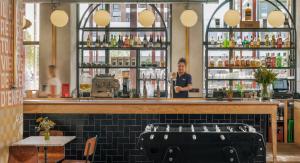 eklo paris roissy cdg airport