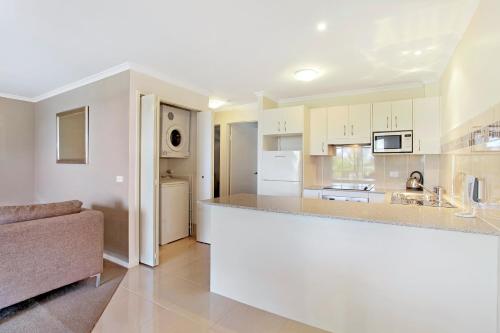 south pacific apartments port macquarie
