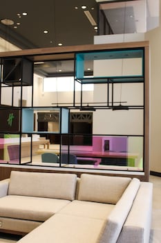 Holiday Inn Orlando Intl Drive–Conv Center,,3 star