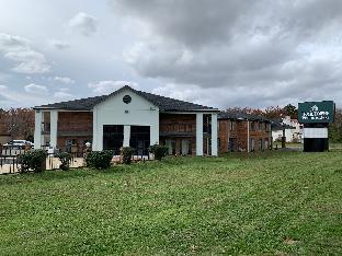 hometowne studios egg harbor atlantic city airport