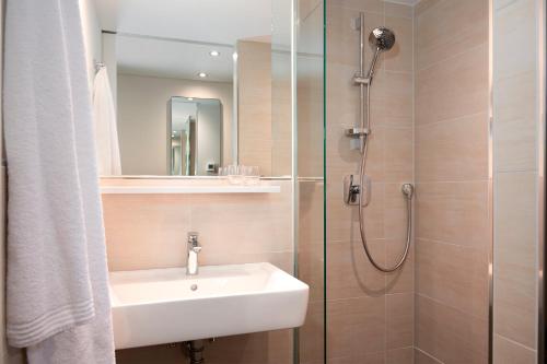 leonardo hotel vienna otto wagner