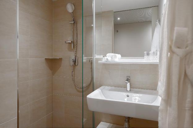 leonardo hotel vienna otto wagner