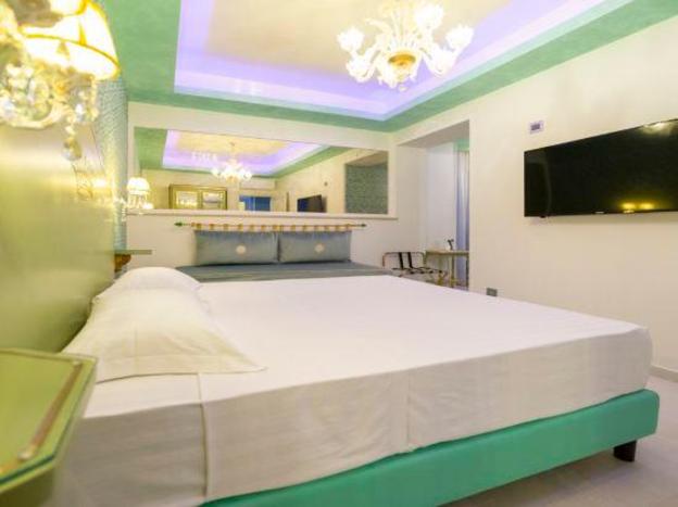 leucosya luxury rooms