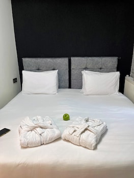 mates port hotel