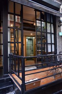 mates port hotel