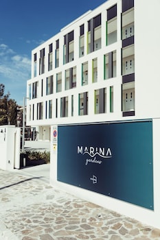 marina gardens boutique and suites