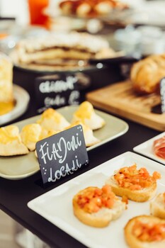 marina gardens boutique and suites