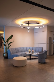 hotel via dorada