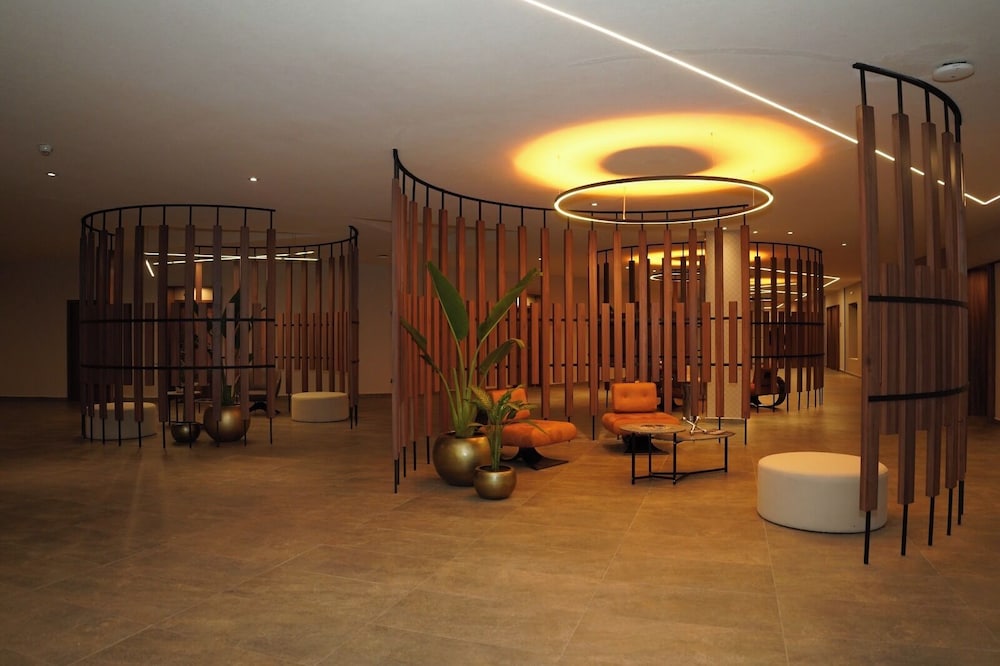 hotel via dorada