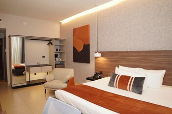 hotel via dorada