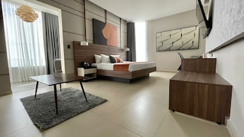 hotel via dorada