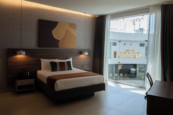 hotel via dorada