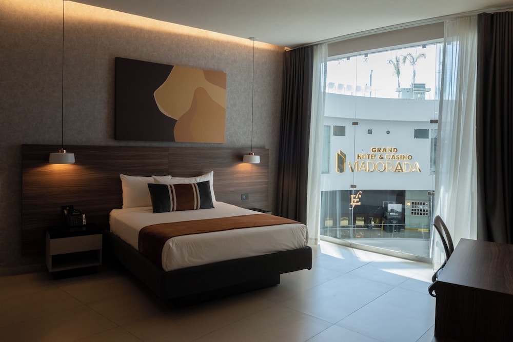 hotel via dorada