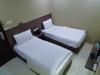 tropika garden hotel by zuzu