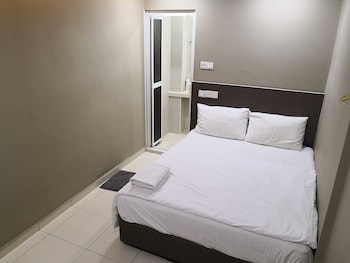 tropika garden hotel by zuzu