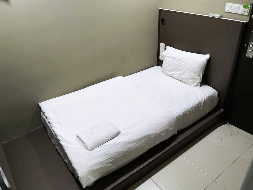 tropika garden hotel by zuzu