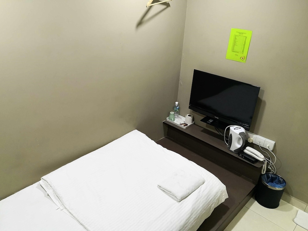 tropika garden hotel by zuzu