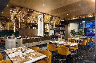 hotel emerald and suites