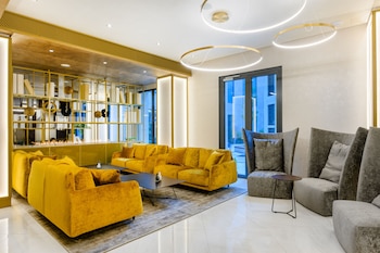 hotel emerald and suites