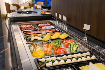 hotel emerald and suites