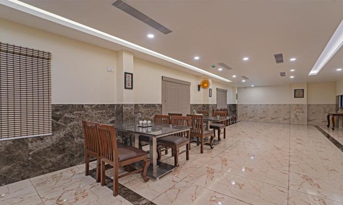 treebo aaravi residency 800 mtrs from promenade beach