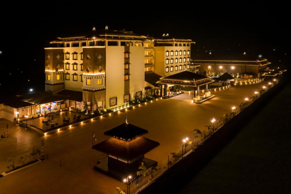 shyama sarovar portico