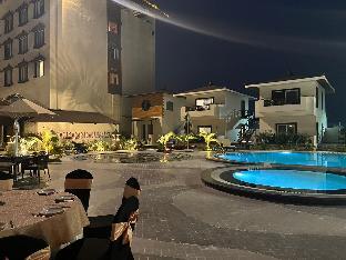 shyama sarovar portico