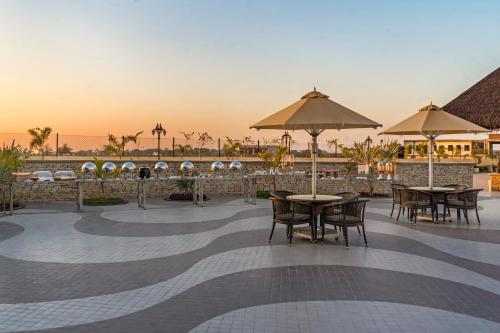 shyama sarovar portico