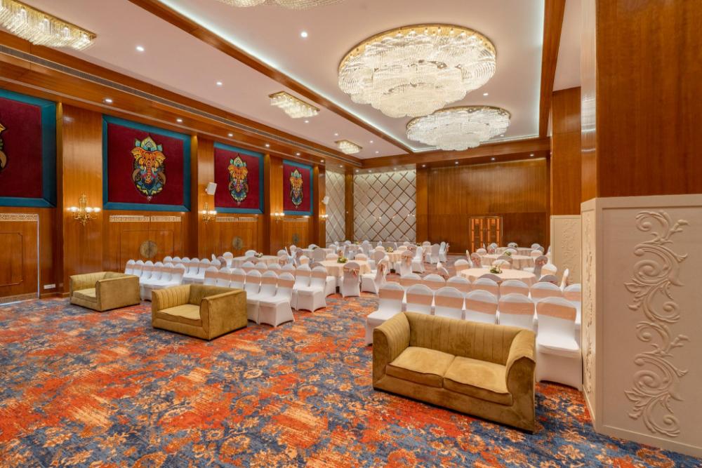 shyama sarovar portico