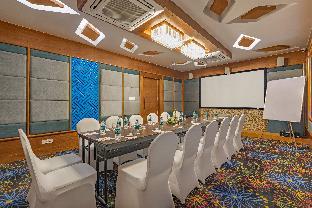 shyama sarovar portico