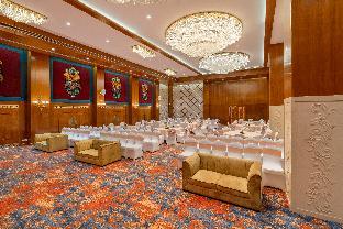 shyama sarovar portico