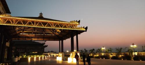 shyama sarovar portico