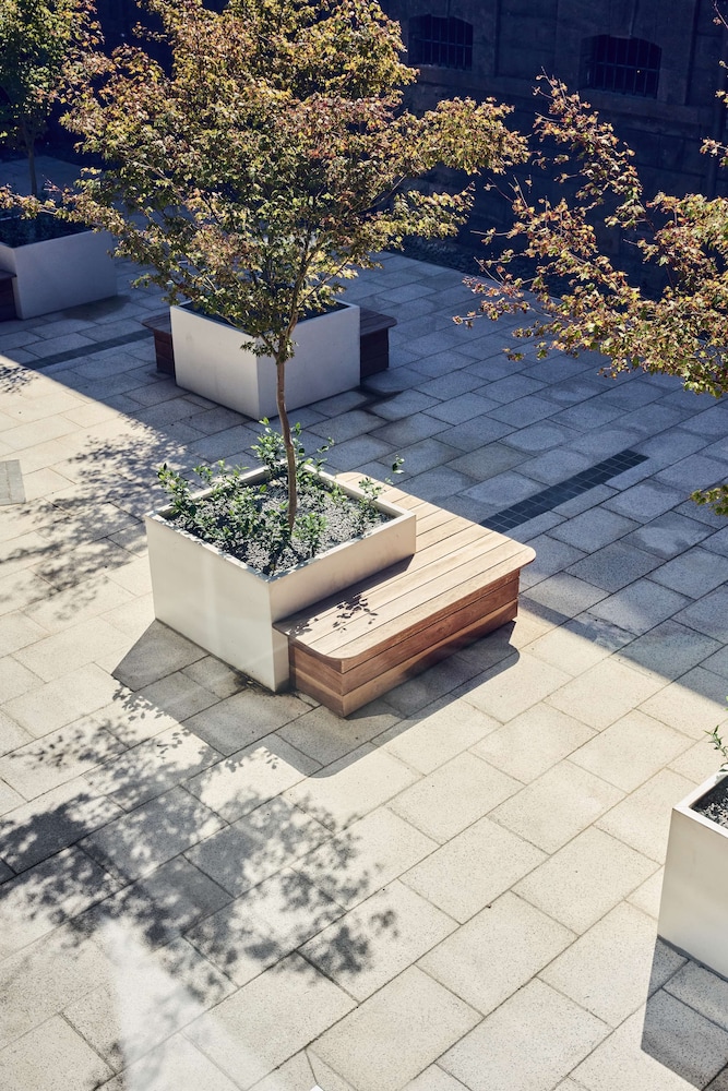 adina apartment hotel melbourne pentridge