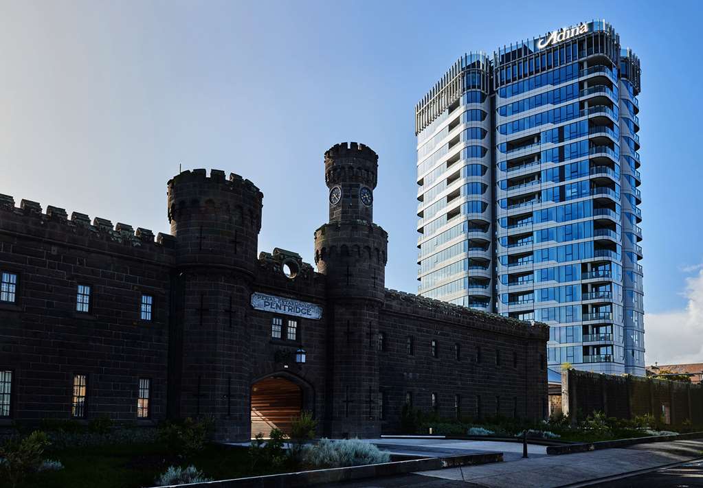 adina apartment hotel melbourne pentridge