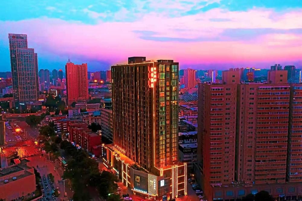 madison hotel zhengzhou erqi plaza