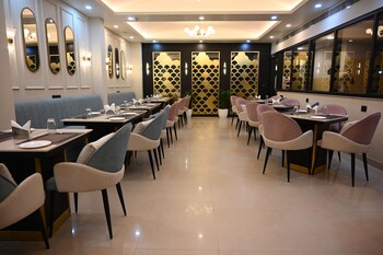 hotel shyam paradise