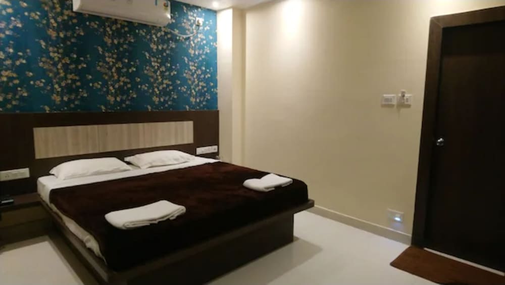 hotel home town