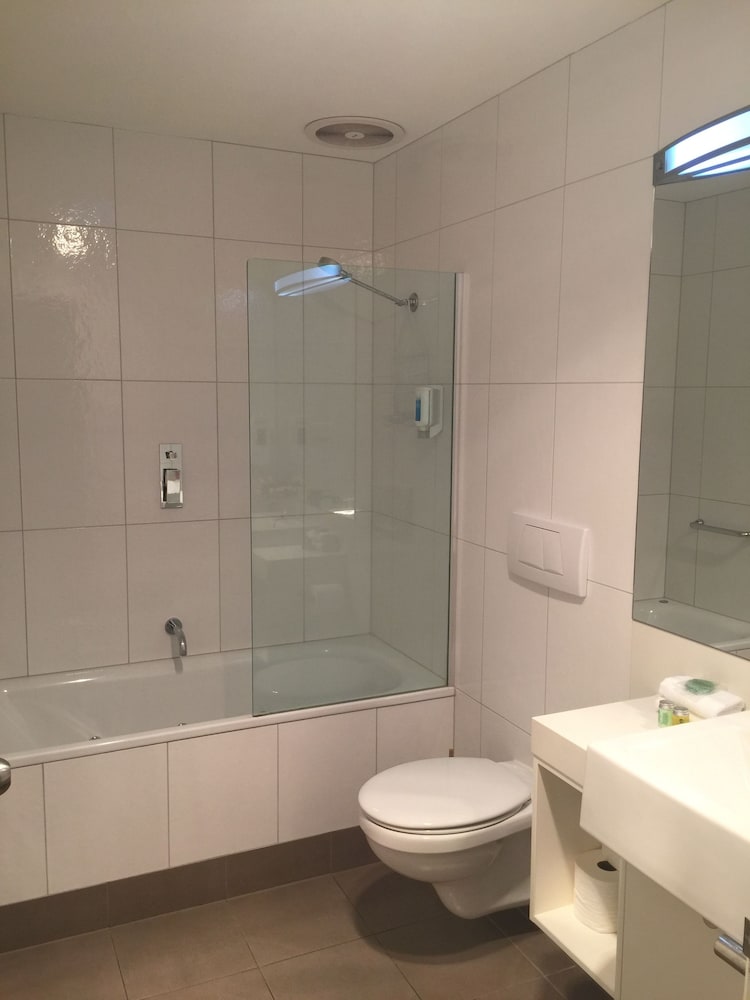 Chestnut Tree Holiday Apartments,Freeburgh>>Bright,5 star