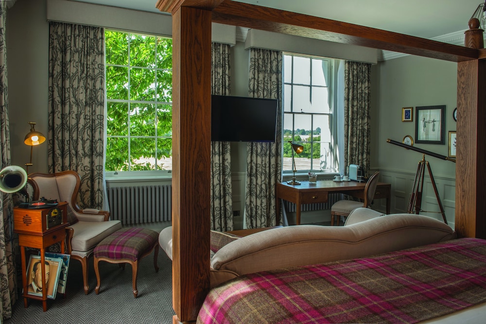 de vere wokefield estate