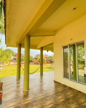 Beach Village Resort,Mhsala>>Kashid,2 star