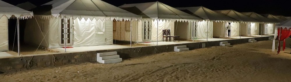 Jaislamer Desert Resort,India>>Jaisalmer,3.5 star