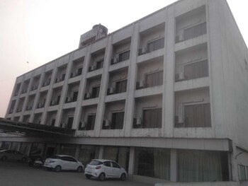 Devanshi Inn,Mumbai>>Kalamboli,3 star