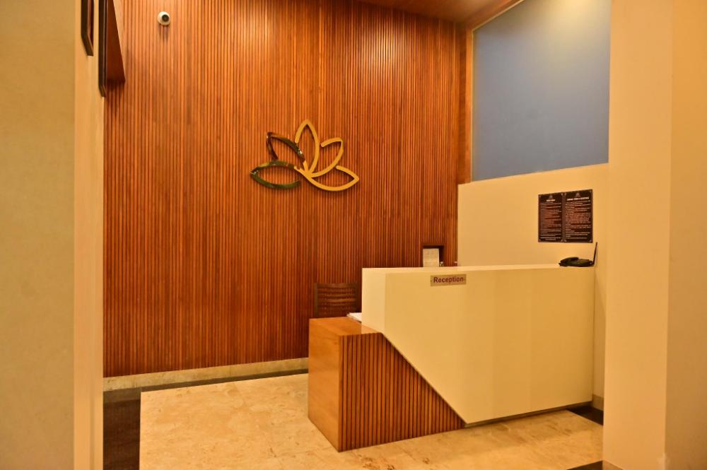 moistin business class hotel