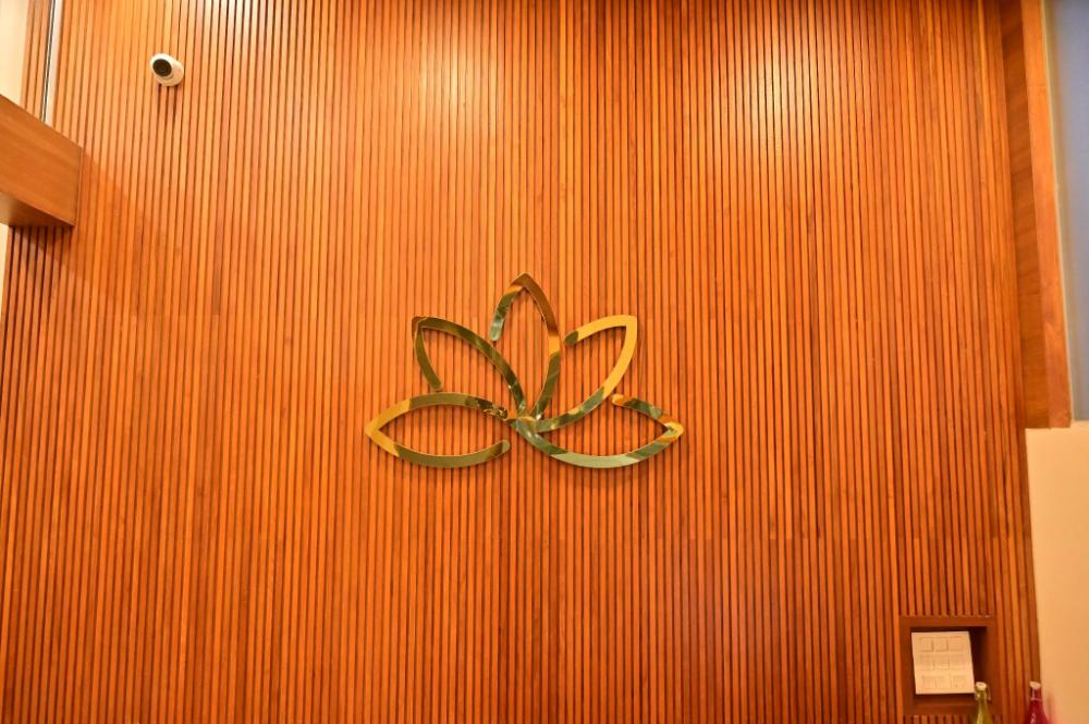 moistin business class hotel