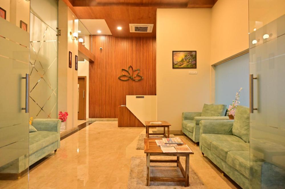 moistin business class hotel