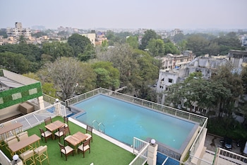 moistin business class hotel