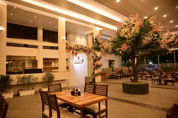 moistin business class hotel