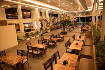 moistin business class hotel